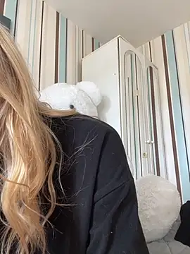 Liya my online show from 09/18/25, 12:51