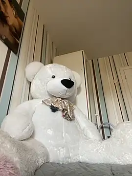 Liya my online show from 10/20/25, 10:38