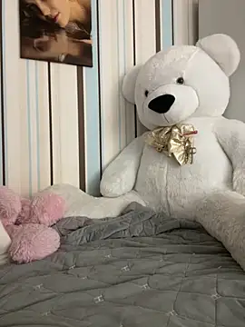 Liya my online show from 11/25/25, 10:43