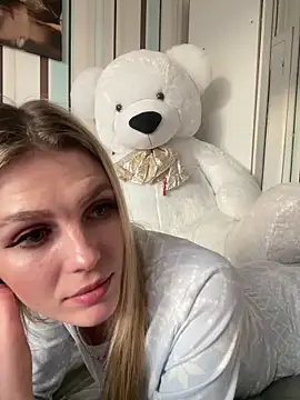 Liya my online show from 12/17/25, 01:28