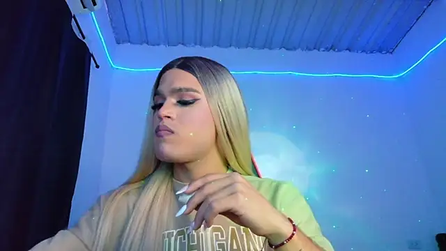 AllisonsweetZ online show from 11/12/25, 08:19