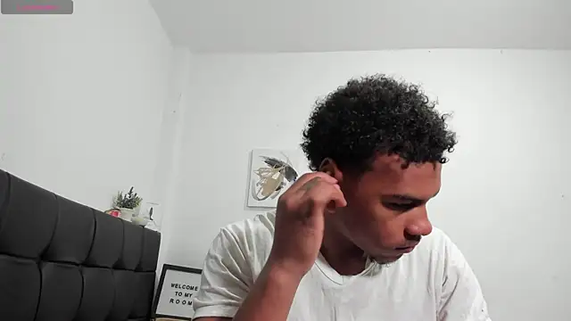 RoddyRich11 online show from 12/19/25, 12:23