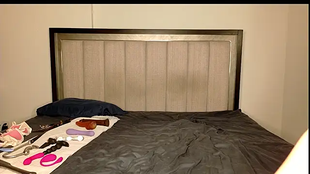 misscatxo online show from 02/20/25, 06:57