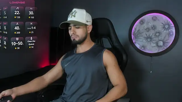 khriss brown online show from 11/18/25, 08:46