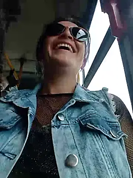 sophie banger online show from 09/26/25, 06:01