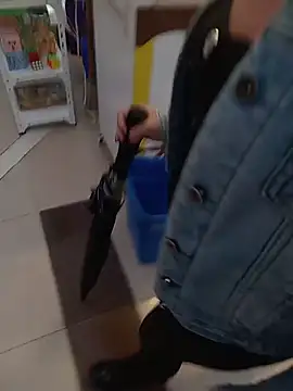 Snapshot of sophie_banger chatting on 02/24/26, 08:51 sophie banger online show from 02/24/26, 08:51