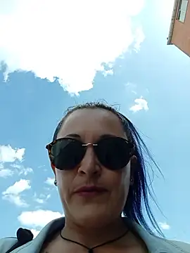 Snapshot of sophie_banger chatting on 02/25/26, 06:39 sophie banger online show from 02/25/26, 06:39