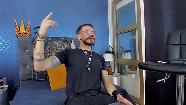 leondevereda online show from 02/02/25, 08:41