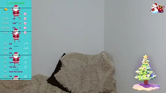 Snapshot of TRIXIE_TANG28 chatting on 12/16/24, 02:04 TRIXIE TANG28 online show from 12/16/24, 02:04