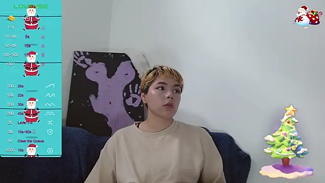 Snapshot of TRIXIE_TANG28 chatting on 12/24/24, 03:58 TRIXIE TANG28 online show from 12/24/24, 03:58