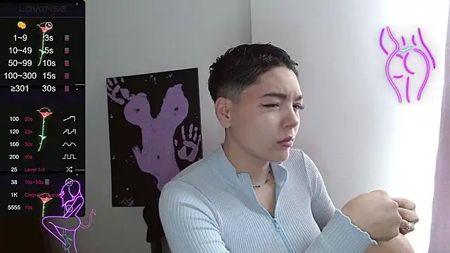 Snapshot of TRIXIE_TANG28 chatting on 03/08/25, 07:31 TRIXIE TANG28 online show from 03/08/25, 07:31