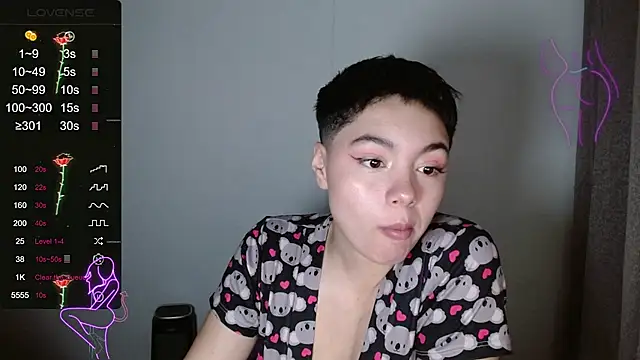 Snapshot of TRIXIE_TANG28 chatting on 03/23/25, 03:10 TRIXIE TANG28 online show from 03/23/25, 03:10