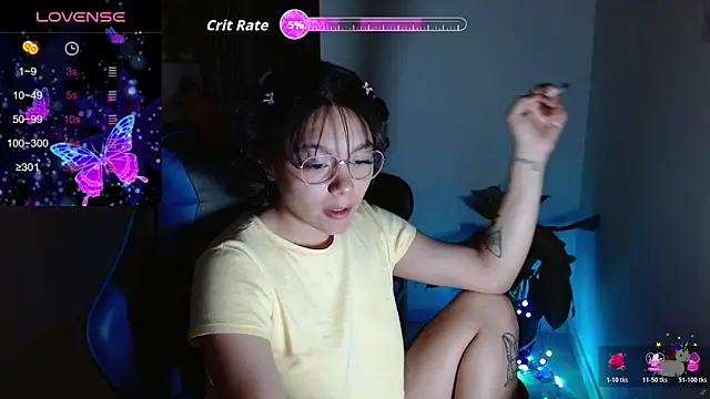 TRIXIE TANG28 online show from 04/16/26, 11:29