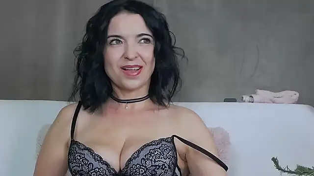 Snapshot of Ortensialady76 chatting on 01/09/25, 04:52 Ortensialady76 online show from 01/09/25, 04:52