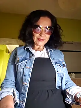 Snapshot of Ortensialady76 chatting on 09/15/25, 12:49 Ortensialady76 online show from 09/15/25, 12:49