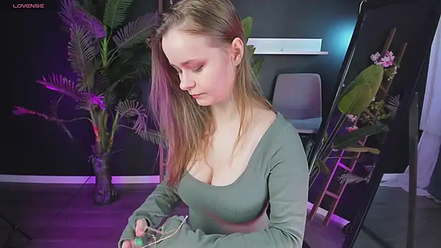 CassieCool online show from 03/12/25, 08:52