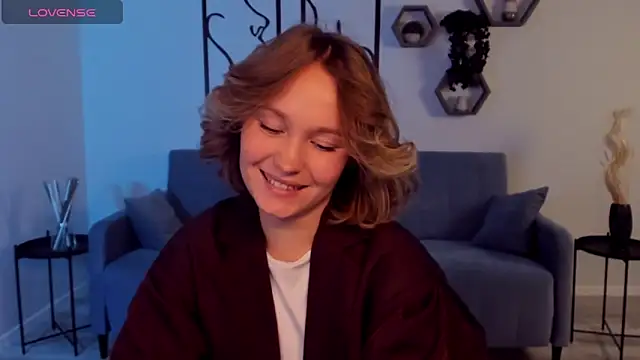 Snapshot of BritnieCute chatting on 10/01/25, 05:46 BritnieCute online show from 10/01/25, 05:46