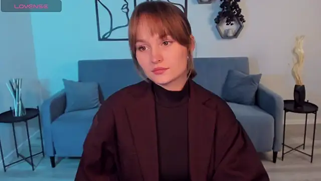 Snapshot of BritnieCute chatting on 10/17/25, 05:10 BritnieCute online show from 10/17/25, 05:10