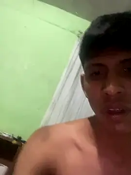 Snapshot of skaaaass chatting on 11/08/25, 01:39 skaaaass online show from 11/08/25, 01:39