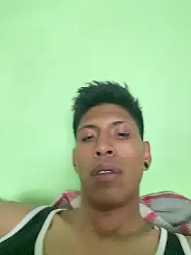 Snapshot of skaaaass chatting on 11/13/25, 08:30 skaaaass online show from 11/13/25, 08:30