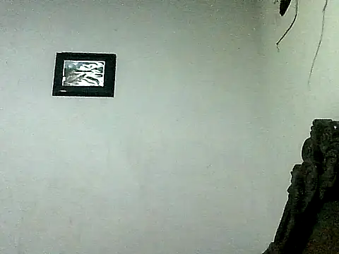 Snapshot of maick5- chatting on 10/10/25, 02:32 maick5- online show from 10/10/25, 02:32