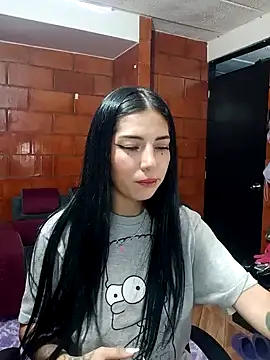 Snapshot of Raven__purple chatting on 01/23/25, 01:41 Raven purple online show from 01/23/25, 01:41