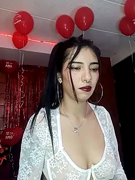 Snapshot of Raven__purple chatting on 02/15/25, 02:15 Raven purple online show from 02/15/25, 02:15