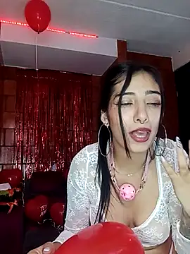 Snapshot of Raven__purple chatting on 02/15/25, 05:19 Raven purple online show from 02/15/25, 05:19