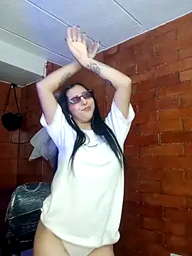 Snapshot of Raven__purple chatting on 03/15/25, 05:08 Raven purple online show from 03/15/25, 05:08