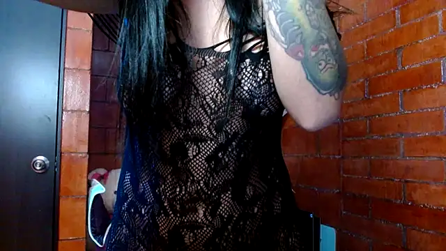 Snapshot of Raven__purple chatting on 03/20/25, 04:51 Raven purple online show from 03/20/25, 04:51