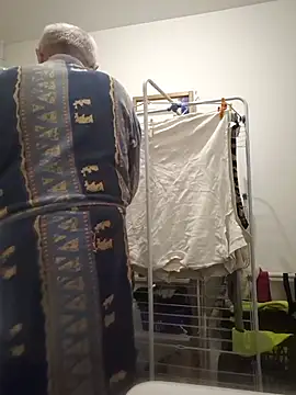 Bretoncool online show from 10/30/25, 01:45