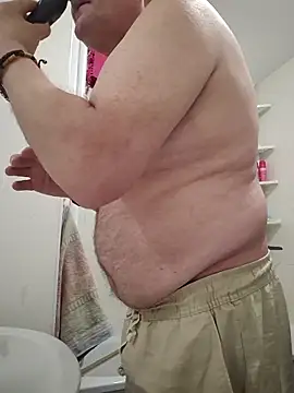 Snapshot of Bretoncool chatting on 06/08/26, 01:55 Bretoncool online show from 06/08/26, 01:55