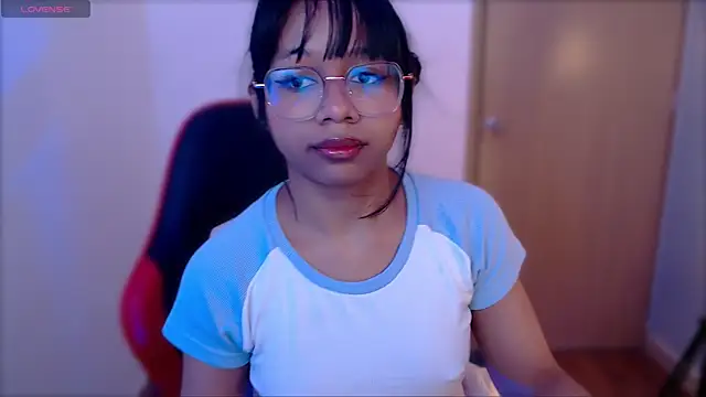 Snapshot of Natasha_mh2 chatting on 09/26/25, 01:48 Natasha mh2 online show from 09/26/25, 01:48