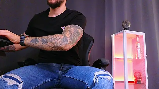 MightyAaron66 online show from 02/24/25, 07:55