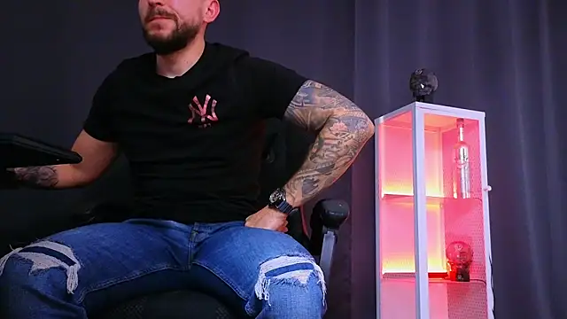 MightyAaron66 online show from 02/26/25, 10:47