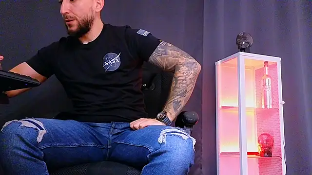 MightyAaron66 online show from 02/27/25, 10:48