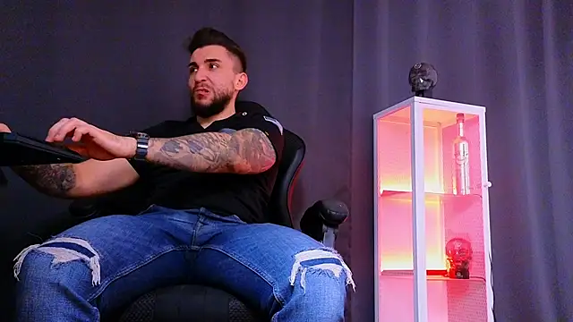 MightyAaron66 online show from 03/05/25, 04:24