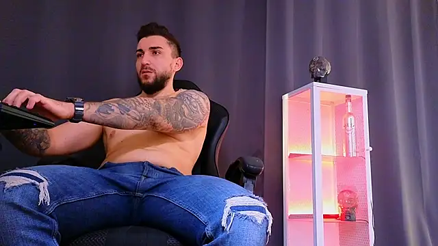 MightyAaron66 online show from 03/10/25, 08:37