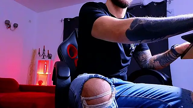 MightyAaron66 online show from 10/15/25, 01:28