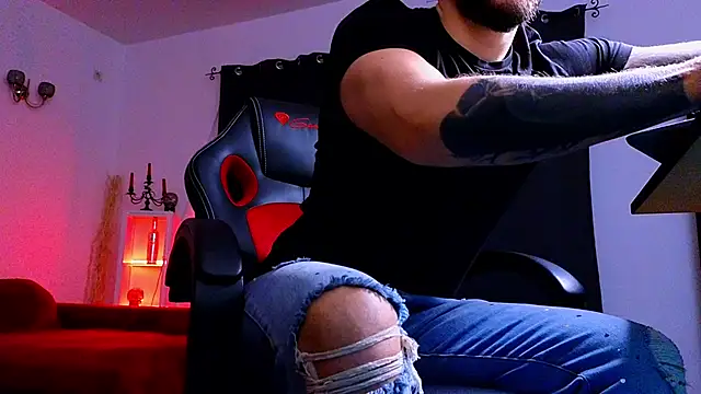 MightyAaron66 online show from 10/20/25, 02:34