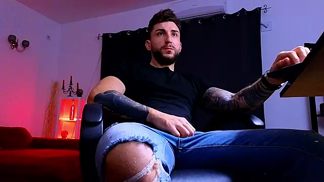 MightyAaron66 online show from 11/14/25, 03:38