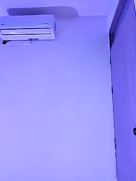 cuteluci  online show from 01/17/25, 11:38