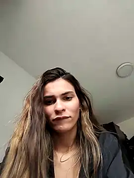 cuteluci  online show from 02/16/25, 03:48