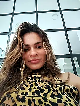 cuteluci  online show from 03/21/25, 05:23