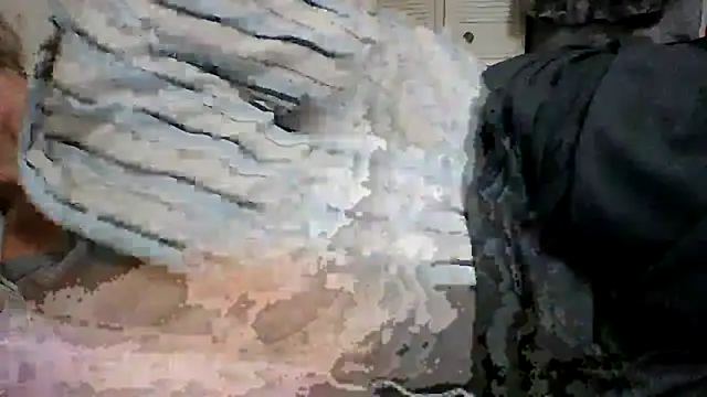 Snapshot of Emilylyn2501 chatting on 12/25/24, 12:48 Emilylyn2501 online show from 12/25/24, 12:48