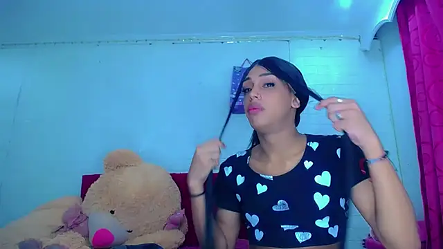 NahomiCamper online show from 03/28/26, 09:47