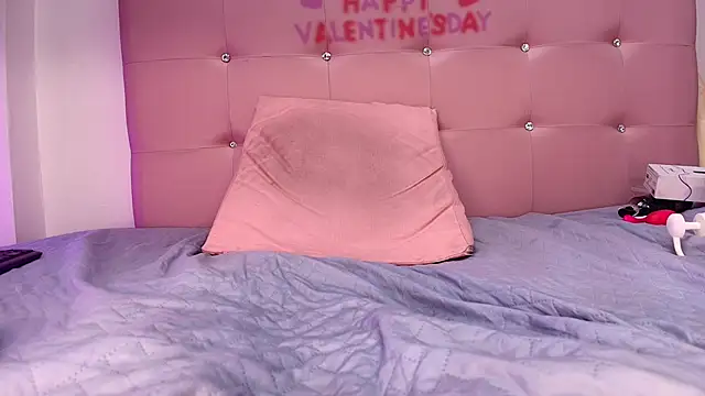 kata hazel online show from 02/14/25, 01:23