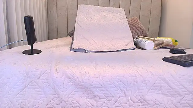 kata hazel online show from 01/09/26, 07:15