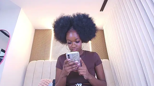 kata hazel online show from 03/21/26, 07:17