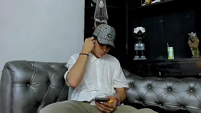 HeellBoy  online show from 11/27/25, 02:35